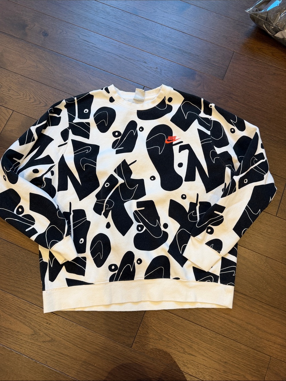 Nike Men’s Black & White Graphic Fleece Crewneck Sweatshirt Size XL - C27-154